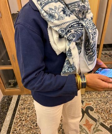 Grand foulard bleu et blanc